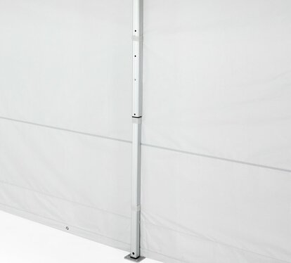 Höhenverstellbares Teleskopbein der Ecotent® Aluminiumstruktur.