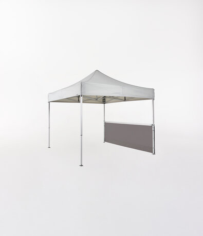 Weißer Ecotent® Faltpavillon mit halber Seitenwand aus Recyclingstoff in der Farbe Stone.